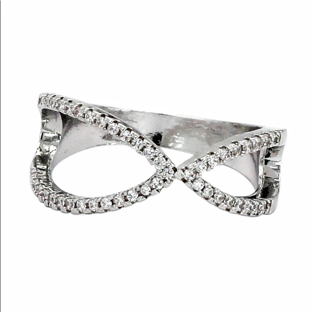 Fashion cross crystal ring